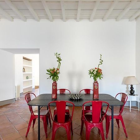 Iflat Campo Dei Fiori Stylish Apartment Rome Bagian luar foto